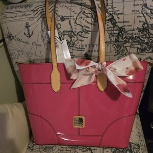 Dooney & Bourke Fuchsia Patent Leather Tote NWT W/ Dust Bag W/ Twilly